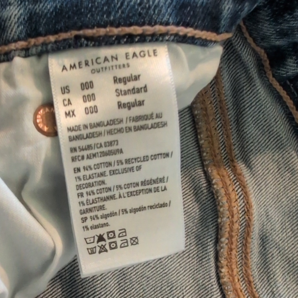 American Eagle Outfitters Women's Blue Distressed Straight Jeans - Picture 2 of 3